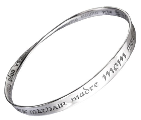 Mom in 32 Languages Bracelet - The Weitzman Museum Store - 7 - 847384002181